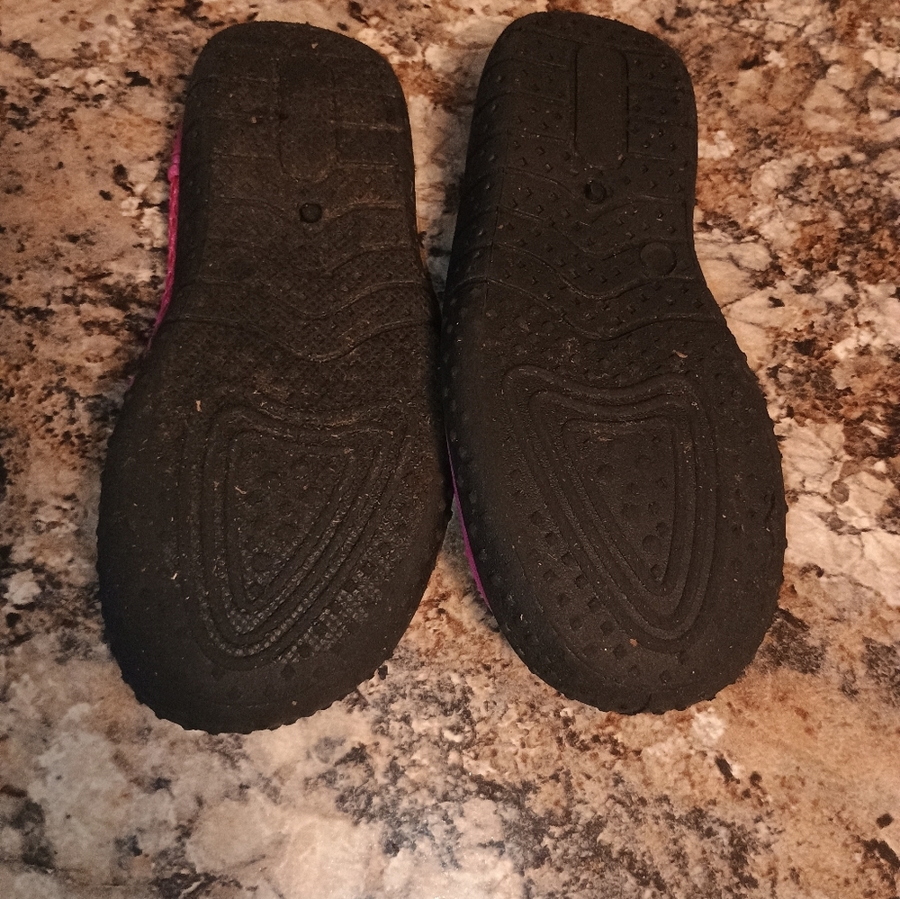 Pink Slip-On Water Shoes Pink 11/12 - Picture 5 of 5
